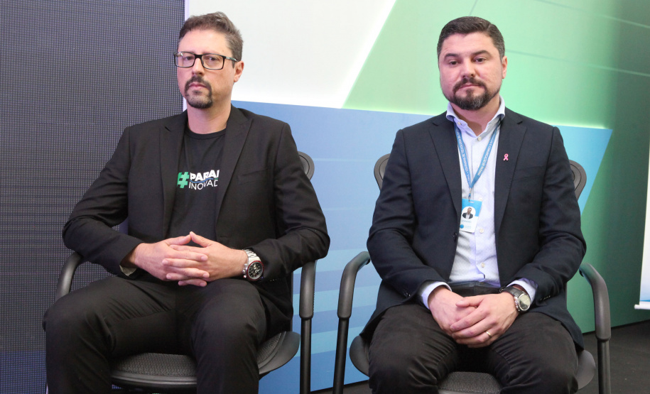 O Governo do Estado lançou nesta quinta-feira (17) o Paraná Solidário, aplicativo criado especialmente para promover a doação direta entre os cidadãos e as entidades beneficentes. A tecnologia, idealizada pela Secretaria da Justiça, Família e Trabalho, com apoio técnico da Celepar, é uma ponte entre empresas e pessoas físicas que queiram doar para instituições produtos como alimentos, roupas, móveis, eletrodomésticos, ração para animais. Foto: Ari Dias/AEN