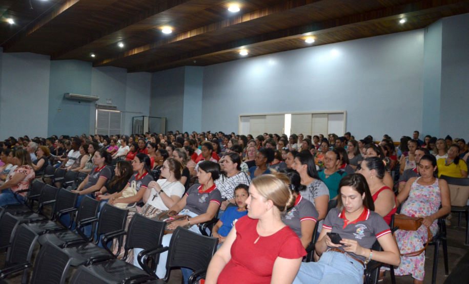 Nota Paraná premia vencedores durante Seminário de Educação Fiscal. Foto: Divulgação/SESA