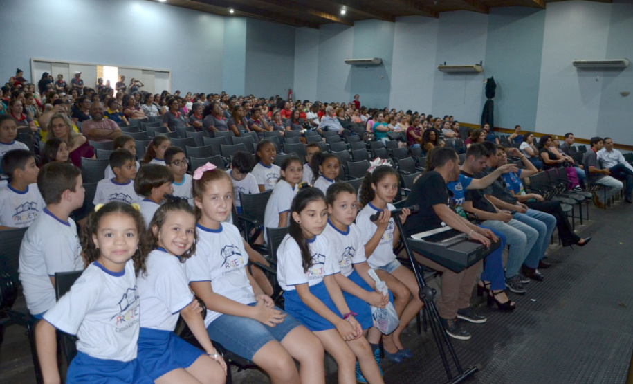 Nota Paraná premia vencedores durante Seminário de Educação Fiscal. Foto: Divulgação/SESA