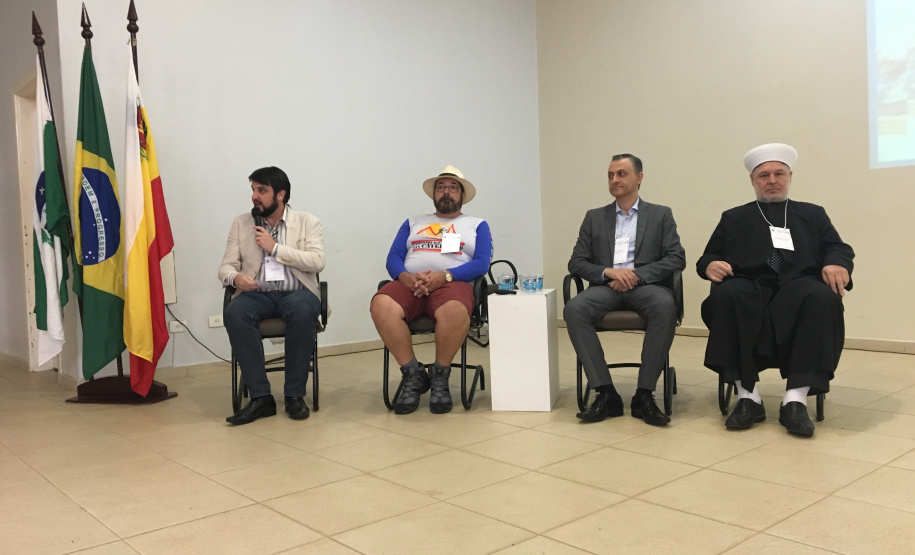 O Governo do Estado, por meio da Paraná Turismo, realiza nesta quinta e sexta-feira (17 e 18), em Maringá, no Noroeste, o 2º Fórum Paranaense de Turismo Religioso. O objetivo é contribuir para fortalecer e qualificar este segmento, valorizar o patrimônio histórico-cultural e ajudar a aumentar o movimento turístico. Foto: Edson Thomaz