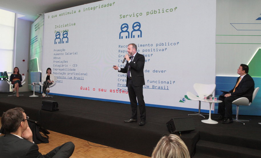 Uma das primeiras inovações do Governo do Estado foi a implantação do Programa de Integridade e Compliance, como lei estadual