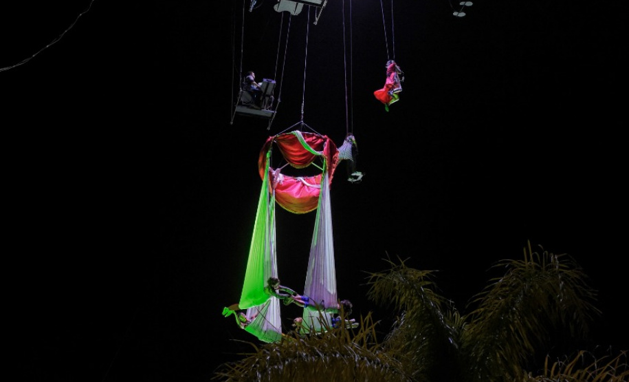 Guaratuba, Antonina, Matinhos, Morretes, Pontal do Paraná, Guaraqueçaba e Paranaguá, no Litoral, abrigam até o próximo fim de semana competições de handebol, surf, triátlon, além de espetáculos de balonismo e Futebol das Estrelas. É a quarta etapa dos Jogos de Aventura e Natureza, a segunda no Litoral do Estado. A abertura foi sábado (19) e as atividades acontecem durante a semana.Foto: Denis Ferreira Netto/SEDEST