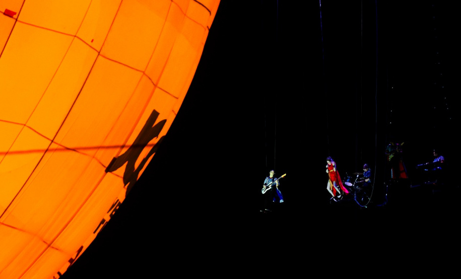 Guaratuba, Antonina, Matinhos, Morretes, Pontal do Paraná, Guaraqueçaba e Paranaguá, no Litoral, abrigam até o próximo fim de semana competições de handebol, surf, triátlon, além de espetáculos de balonismo e Futebol das Estrelas. É a quarta etapa dos Jogos de Aventura e Natureza, a segunda no Litoral do Estado. A abertura foi sábado (19) e as atividades acontecem durante a semana.Foto: Denis Ferreira Netto/SEDEST