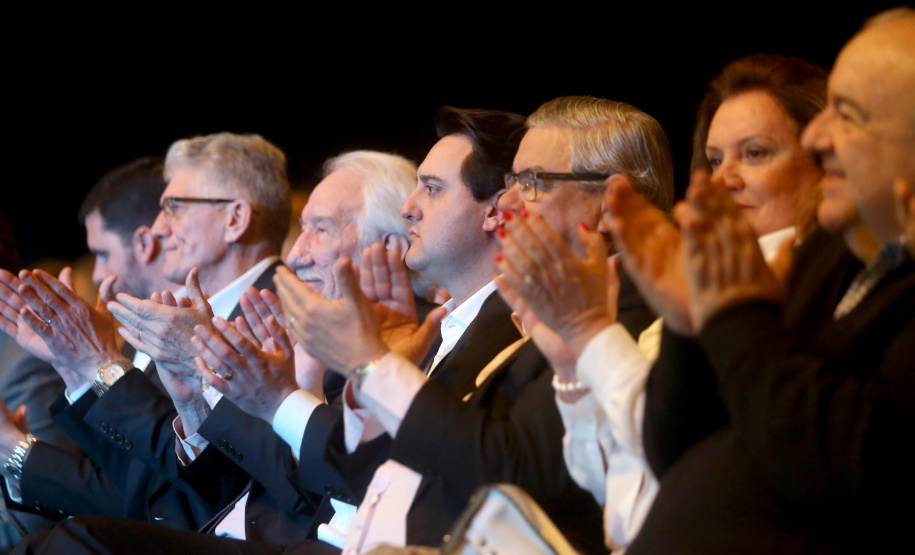 O governador Carlos Massa Ratinho Junior particiou nesta segunda-feira (21) do evento de premiação do Concurso Agrinho 2019. Promovido pela Federação da Agricultura do Paraná (Faep), com a parceria do Governo do Estado, o programa envolve, todo ano, aproximadamente 800 mil alunos e mais de 50 mil professores. Pinhais,21/10/2019 Foto:Jaelson Lucas / AEN