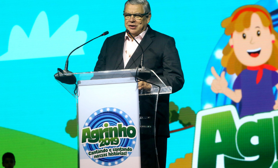 O governador Carlos Massa Ratinho Junior particiou nesta segunda-feira (21) do evento de premiação do Concurso Agrinho 2019. Promovido pela Federação da Agricultura do Paraná (Faep), com a parceria do Governo do Estado, o programa envolve, todo ano, aproximadamente 800 mil alunos e mais de 50 mil professores. Pinhais,21/10/2019 Foto:Jaelson Lucas / AEN