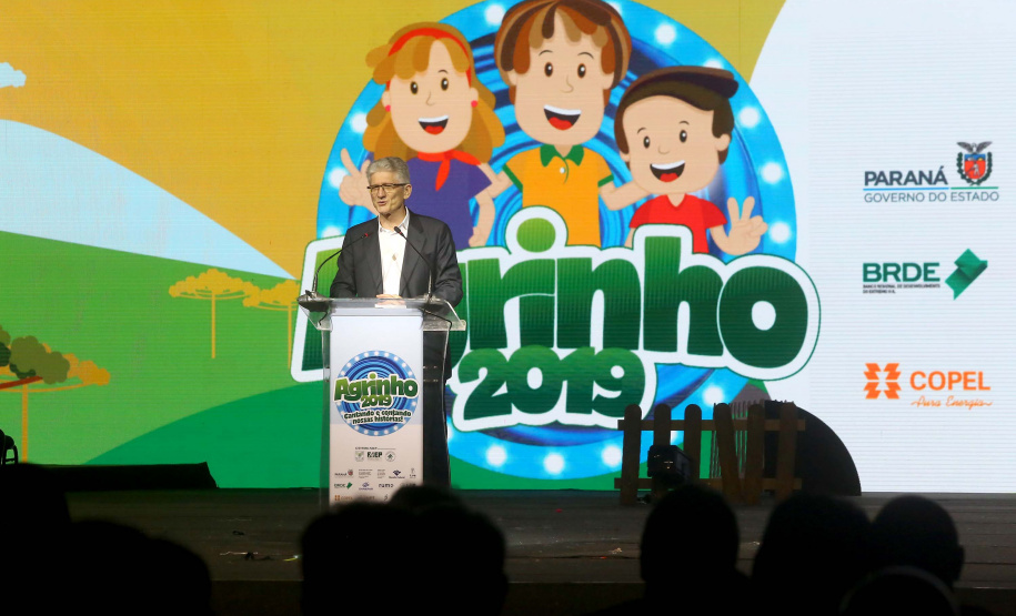 O governador Carlos Massa Ratinho Junior particiou nesta segunda-feira (21) do evento de premiação do Concurso Agrinho 2019. Promovido pela Federação da Agricultura do Paraná (Faep), com a parceria do Governo do Estado, o programa envolve, todo ano, aproximadamente 800 mil alunos e mais de 50 mil professores. Pinhais,21/10/2019 Foto:Jaelson Lucas / AEN