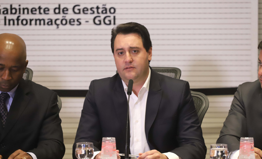 O governador Carlos Massa Ratinho Junior e o secretário de Infraestrutura e Logística, Sandro Alex, divulgaram nesta segunda-feira (21), quais as obras aprovadas pelo Governo do Estado para serem realizadas com os recursos do acordo de leniência firmado entre a concessionária Rodonorte e o Ministério Público Federal (MPF)