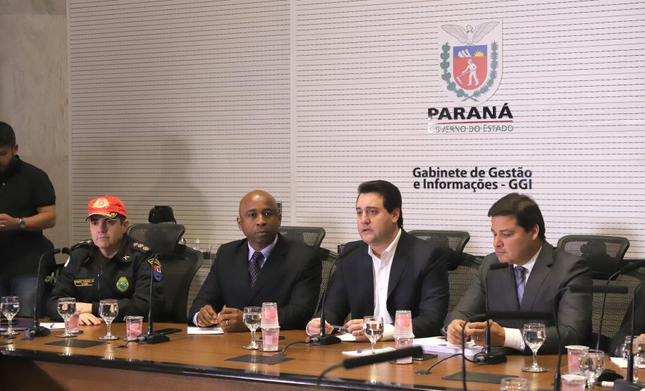 O governador Carlos Massa Ratinho Junior e o secretário de Infraestrutura e Logística, Sandro Alex, divulgaram nesta segunda-feira (21), quais as obras aprovadas pelo Governo do Estado para serem realizadas com os recursos do acordo de leniência firmado entre a concessionária Rodonorte e o Ministério Público Federal (MPF)