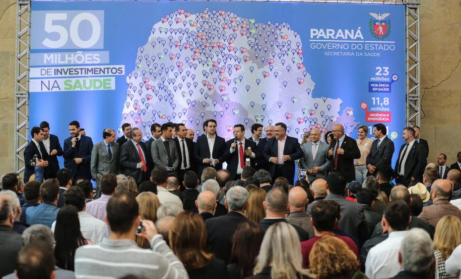 O governador Carlos Massa Ratinho Junior anuncia nesta segunda-feira (21) a liberação de R$ 50 milhões para ações da área da saúde. Curitiba, 21/10/2019 - Foto: Geraldo Bubniak/AEN