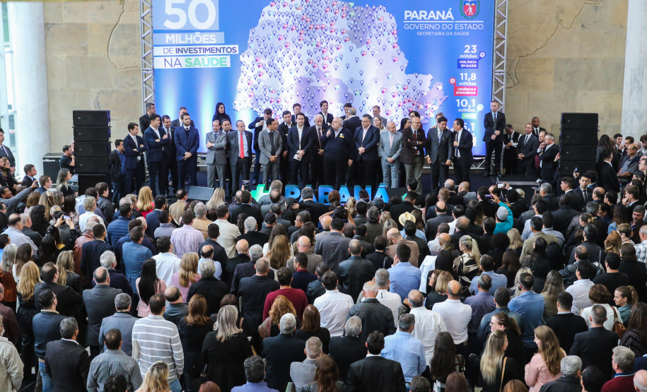 O governador Carlos Massa Ratinho Junior anuncia nesta segunda-feira (21) a liberação de R$ 50 milhões para ações da área da saúde. Curitiba, 21/10/2019 - Foto: Geraldo Bubniak/AEN