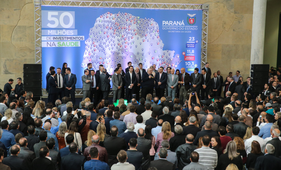 O governador Carlos Massa Ratinho Junior anuncia nesta segunda-feira (21) a liberação de R$ 50 milhões para ações da área da saúde. Curitiba, 21/10/2019 - Foto: Geraldo Bubniak/AEN