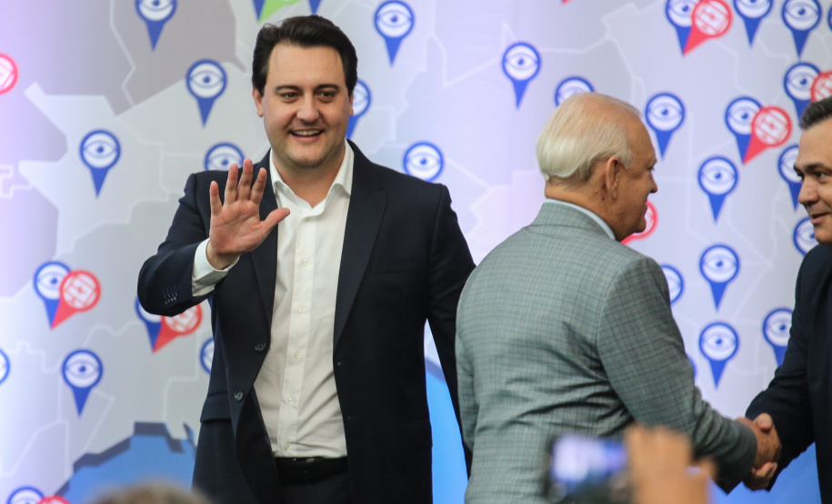 O governador Carlos Massa Ratinho Junior anuncia nesta segunda-feira (21) a liberação de R$ 50 milhões para ações da área da saúde. Curitiba, 21/10/2019 - Foto: Geraldo Bubniak/AEN