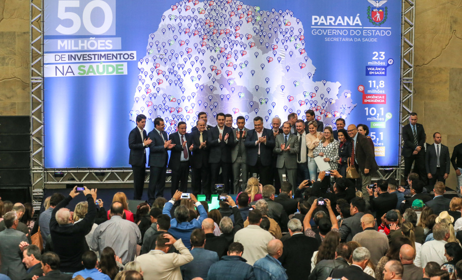 O governador Carlos Massa Ratinho Junior anuncia nesta segunda-feira (21) a liberação de R$ 50 milhões para ações da área da saúde. Curitiba, 21/10/2019 - Foto: Geraldo Bubniak/AEN