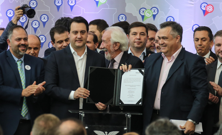 O governador Carlos Massa Ratinho Junior anuncia nesta segunda-feira (21) a liberação de R$ 50 milhões para ações da área da saúde. Curitiba, 21/10/2019 - Foto: Geraldo Bubniak/AEN