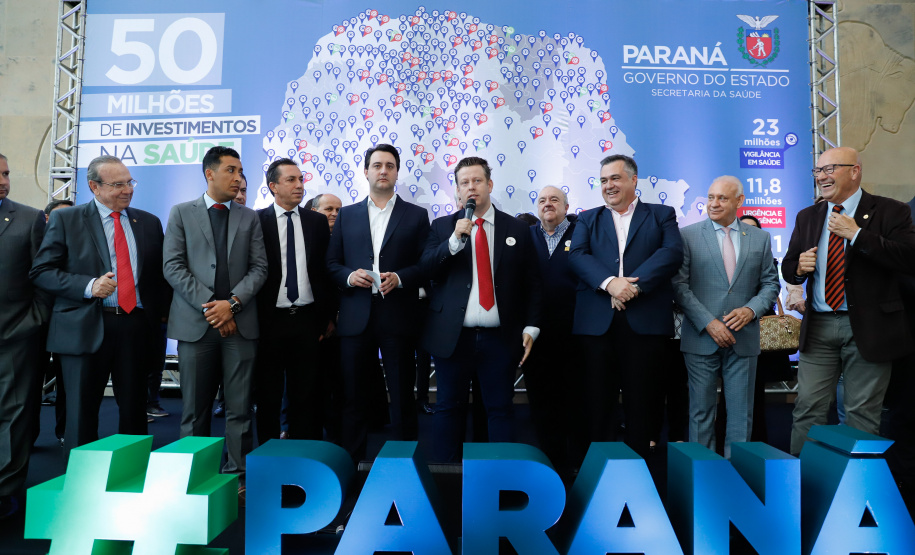 O governador Carlos Massa Ratinho Junior anuncia nesta segunda-feira (21) a liberação de R$ 50 milhões para ações da área da saúde. Curitiba, 21/10/2019