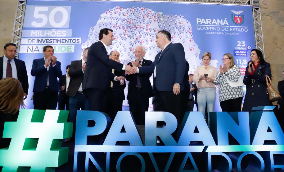O governador Carlos Massa Ratinho Junior anuncia nesta segunda-feira (21) a liberação de R$ 50 milhões para ações da área da saúde. Curitiba, 21/10/2019