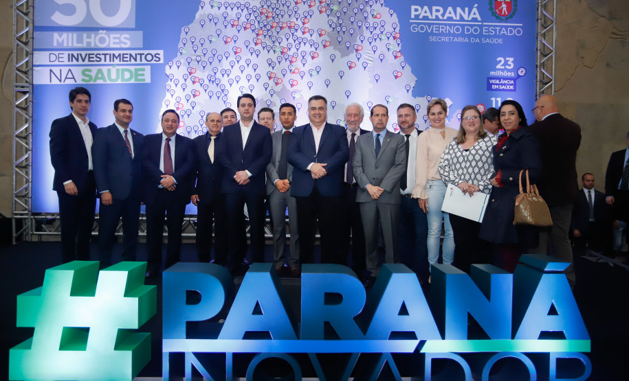 O governador Carlos Massa Ratinho Junior anuncia nesta segunda-feira (21) a liberação de R$ 50 milhões para ações da área da saúde. Curitiba, 21/10/2019