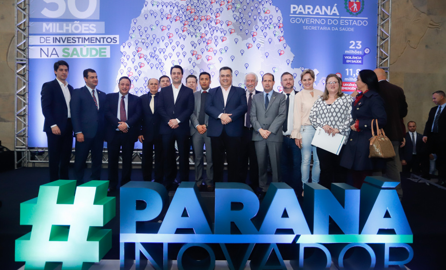 O governador Carlos Massa Ratinho Junior anuncia nesta segunda-feira (21) a liberação de R$ 50 milhões para ações da área da saúde. Curitiba, 21/10/2019