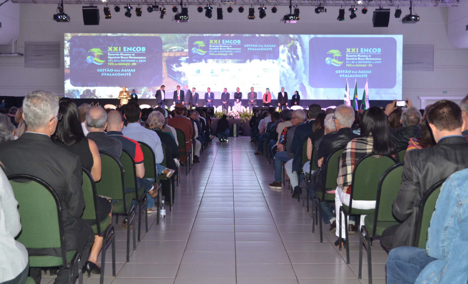 O Instituto das Águas do Paraná, vinculado à Secretaria de Estado de Desenvolvimento Sustentável e do Turismo, junto com o Fórum Nacional de Comitês de Bacia Hidrográfica, promove nesta semana (21 a 25) o 21º Encontro Nacional dos Comitês de Bacias Hidrográficas (Encob). No primeiro dia de evento, em Foz do Iguaçu, cerca de 1,3 mil pessoas se credenciaram para participar dos debates e exposições.Foto: Divulgação/SEDEST