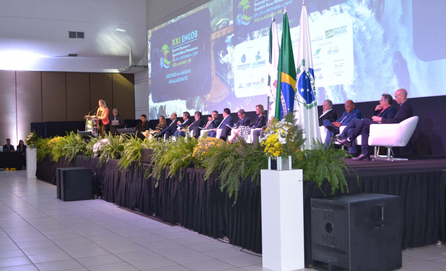 O Instituto das Águas do Paraná, vinculado à Secretaria de Estado de Desenvolvimento Sustentável e do Turismo, junto com o Fórum Nacional de Comitês de Bacia Hidrográfica, promove nesta semana (21 a 25) o 21º Encontro Nacional dos Comitês de Bacias Hidrográficas (Encob). No primeiro dia de evento, em Foz do Iguaçu, cerca de 1,3 mil pessoas se credenciaram para participar dos debates e exposições.Foto: Divulgação/SEDEST