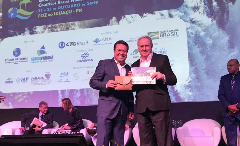 O Instituto das Águas do Paraná, vinculado à Secretaria de Estado de Desenvolvimento Sustentável e do Turismo, junto com o Fórum Nacional de Comitês de Bacia Hidrográfica, promove nesta semana (21 a 25) o 21º Encontro Nacional dos Comitês de Bacias Hidrográficas (Encob). No primeiro dia de evento, em Foz do Iguaçu, cerca de 1,3 mil pessoas se credenciaram para participar dos debates e exposições.Foto: Divulgação/SEDEST