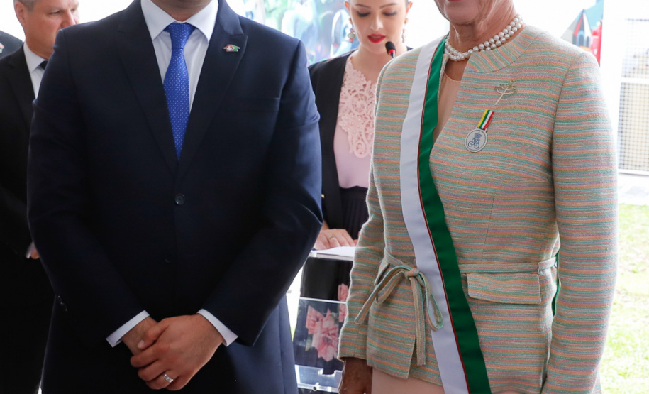 Foi inaugurada nesta terça-feira (22) a sede do Instituto Princesa Benedikte em Curitiba, primeiro projeto social dinamarquês no Brasil, que vai abrigar crianças que foram retiradas da guarda dos pais, vítimas de abandono ou violência. O governador Carlos Massa Ratinho Junior participou evento, que contou com a presença da princesa Benedikte da Dinamarca, patrona da entidade.