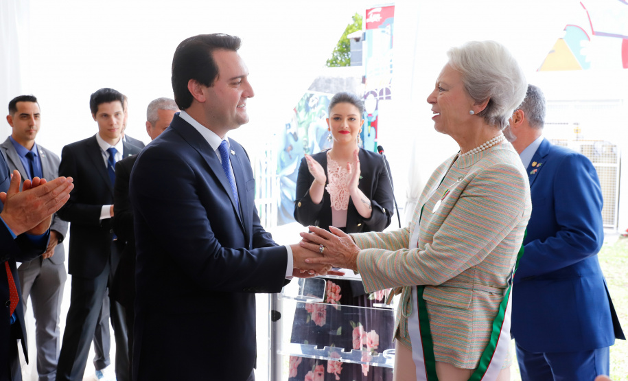 Foi inaugurada nesta terça-feira (22) a sede do Instituto Princesa Benedikte em Curitiba, primeiro projeto social dinamarquês no Brasil, que vai abrigar crianças que foram retiradas da guarda dos pais, vítimas de abandono ou violência. O governador Carlos Massa Ratinho Junior participou evento, que contou com a presença da princesa Benedikte da Dinamarca, patrona da entidade.