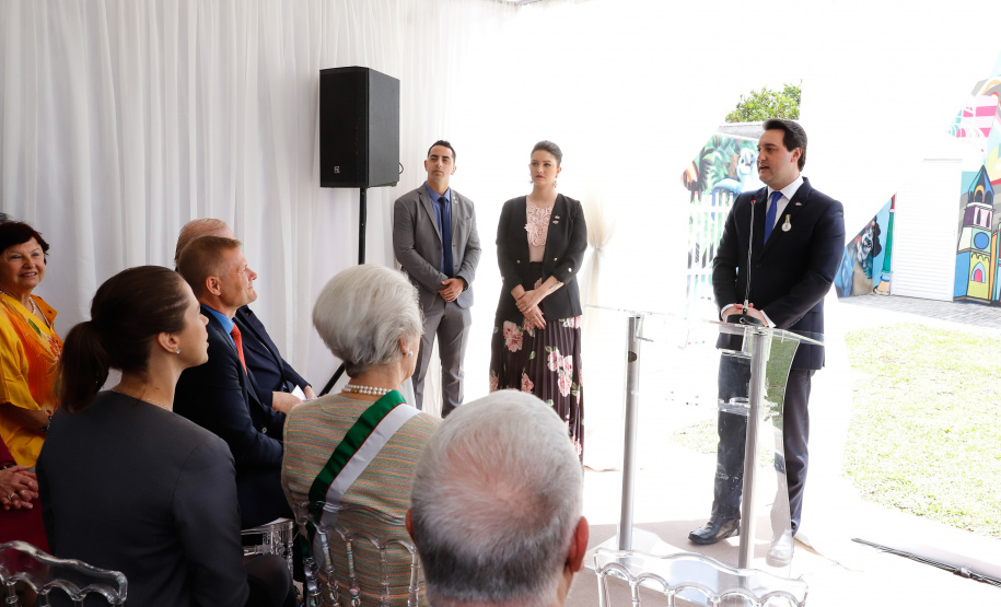 Foi inaugurada nesta terça-feira (22) a sede do Instituto Princesa Benedikte em Curitiba, primeiro projeto social dinamarquês no Brasil, que vai abrigar crianças que foram retiradas da guarda dos pais, vítimas de abandono ou violência. O governador Carlos Massa Ratinho Junior participou evento, que contou com a presença da princesa Benedikte da Dinamarca, patrona da entidade.