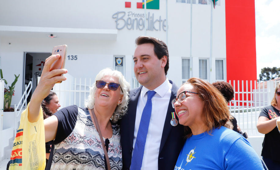 Foi inaugurada nesta terça-feira (22) a sede do Instituto Princesa Benedikte em Curitiba, primeiro projeto social dinamarquês no Brasil, que vai abrigar crianças que foram retiradas da guarda dos pais, vítimas de abandono ou violência. O governador Carlos Massa Ratinho Junior participou evento, que contou com a presença da princesa Benedikte da Dinamarca, patrona da entidade.