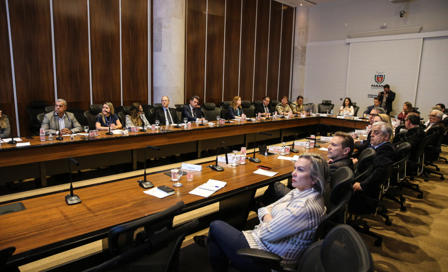 Reunião no Palácio Iguaçu.  22/10/2019  -  Foto: Geraldo Bubniak/AEN