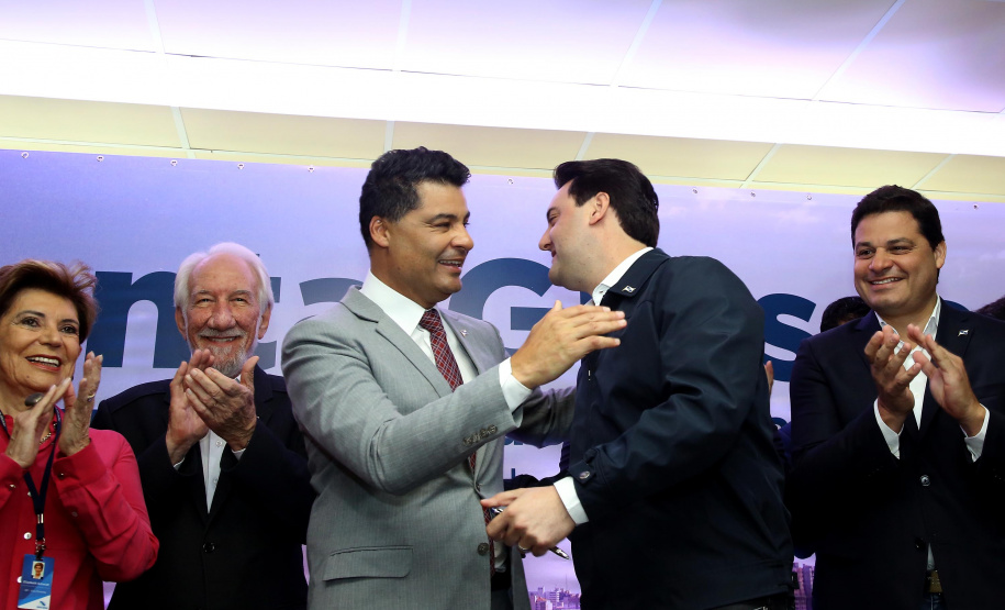 O governador Carlos Massa Ratinho Junior, acompanhado do prefeito Marcelo Rangel, do vice-governador Darci Piana e de diversas autoridades, assinou o decreto que transfere temporariamente a sede do governo estadual para o município. A iniciativa coincide com a Feira Paraná, que acontece de 18 a 27 de outubro.Foto:Jaelson Lucas / AEN
