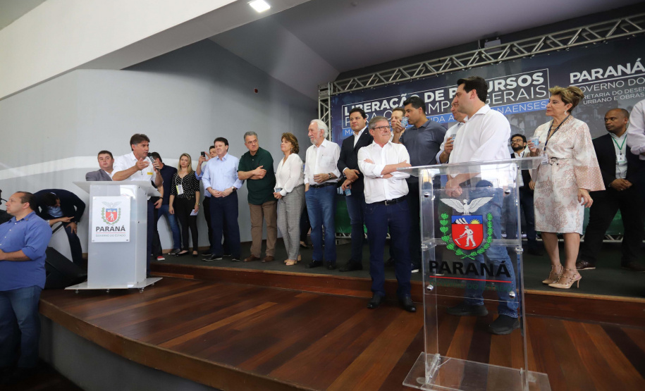 Nesta quinta-feira (24), dentro das atividades da transferência da sede do Governo do Estado para Ponta Grossa, o governador Carlos Massa Ratinho Junior anunciou as primeiras cidades que receberão condomínios para idosos.Foto: Arnaldo Alves / AEN.