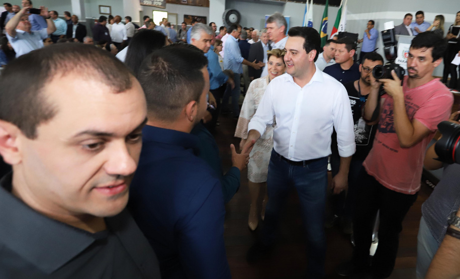 Nesta quinta-feira (24), dentro das atividades da transferência da sede do Governo do Estado para Ponta Grossa, o governador Carlos Massa Ratinho Junior anunciou as primeiras cidades que receberão condomínios para idosos