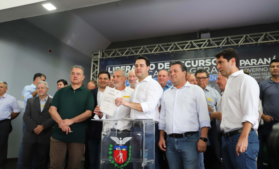 Nesta quinta-feira (24), dentro das atividades da transferência da sede do Governo do Estado para Ponta Grossa, o governador Carlos Massa Ratinho Junior anunciou as primeiras cidades que receberão condomínios para idosos