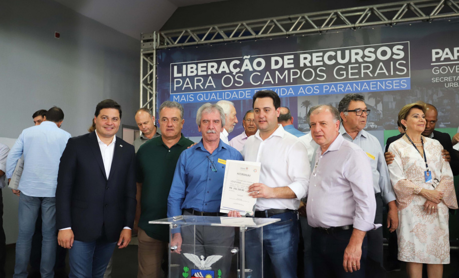 Nesta quinta-feira (24), dentro das atividades da transferência da sede do Governo do Estado para Ponta Grossa, o governador Carlos Massa Ratinho Junior anunciou as primeiras cidades que receberão condomínios para idosos