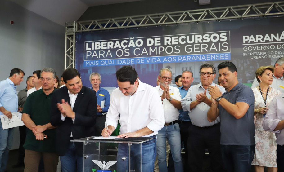 Nesta quinta-feira (24), dentro das atividades da transferência da sede do Governo do Estado para Ponta Grossa, o governador Carlos Massa Ratinho Junior anunciou as primeiras cidades que receberão condomínios para idosos