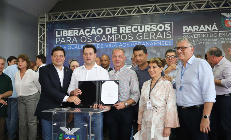 Nesta quinta-feira (24), dentro das atividades da transferência da sede do Governo do Estado para Ponta Grossa, o governador Carlos Massa Ratinho Junior anunciou as primeiras cidades que receberão condomínios para idosos