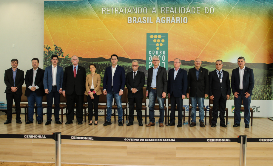 O governador Carlos Massa Ratinho Junior e a presidente do IBGE (Instituto Brasileiro de Geografia e Estatística), Susana Cordeiro Guerra, divulgam nesta sexta-feira (25), no Palácio Iguaçu, os números do Censo Agropecuário 2017. Curitiba, 25/10/2019 - Foto: Geraldo Bubniak/AEN