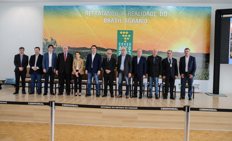 O governador Carlos Massa Ratinho Junior e a presidente do IBGE (Instituto Brasileiro de Geografia e Estatística), Susana Cordeiro Guerra, divulgam nesta sexta-feira (25), no Palácio Iguaçu, os números do Censo Agropecuário 2017. Curitiba, 25/10/2019 - Foto: Geraldo Bubniak/AEN