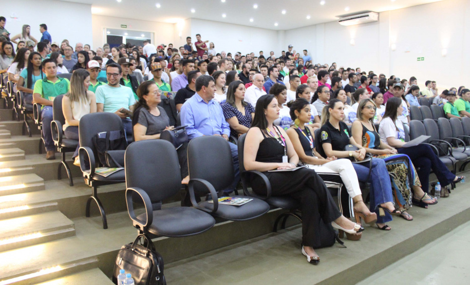 O secretário estadual da Agricultura e do Abastecimento, Norberto Ortigara, apresentou nesta quinta-feira (24), em palestra na 3ª Tecnoagro, na Faculdade de Tecnologia do Vale do Ivaí, (Fatec), em Ivaiporã, as tendências do agronegócio brasileiro e paranaense. O secretário reforçou o papel dos jovens no desenvolvimento de um modelo de agricultura altamente tecnológico.Foto: Divulgação/SEAB