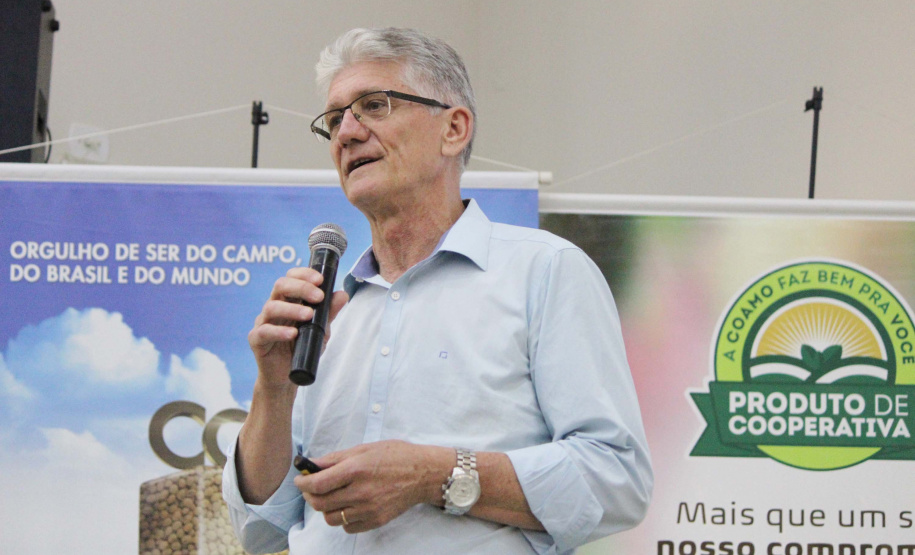 O secretário estadual da Agricultura e do Abastecimento, Norberto Ortigara, apresentou nesta quinta-feira (24), em palestra na 3ª Tecnoagro, na Faculdade de Tecnologia do Vale do Ivaí, (Fatec), em Ivaiporã, as tendências do agronegócio brasileiro e paranaense. O secretário reforçou o papel dos jovens no desenvolvimento de um modelo de agricultura altamente tecnológico.Foto: Divulgação/SEAB