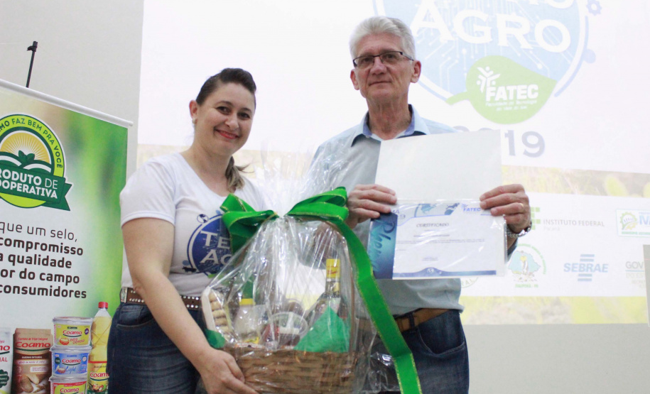O secretário estadual da Agricultura e do Abastecimento, Norberto Ortigara, apresentou nesta quinta-feira (24), em palestra na 3ª Tecnoagro, na Faculdade de Tecnologia do Vale do Ivaí, (Fatec), em Ivaiporã, as tendências do agronegócio brasileiro e paranaense. O secretário reforçou o papel dos jovens no desenvolvimento de um modelo de agricultura altamente tecnológico.Foto: Divulgação/SEAB