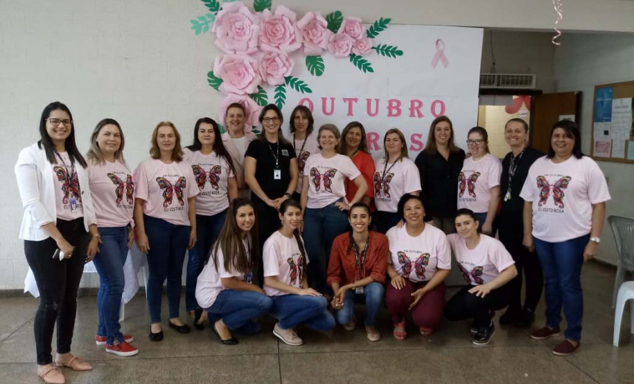 A prevenção ao câncer de mama, uma das doenças que mais acometem mulheres no País, e a importância de fazer o autoexame são debatidas em unidades prisionais de todas as regiões do Paraná durante todo o mês, em alusão à campanha do Outubro Rosa. O Departamento Penitenciário (Depen) também firmou parcerias para oferecer aulas de defesa pessoal, yoga, exames preventivos e doações de livros e objetos. Foto: Divulgação/Depen
