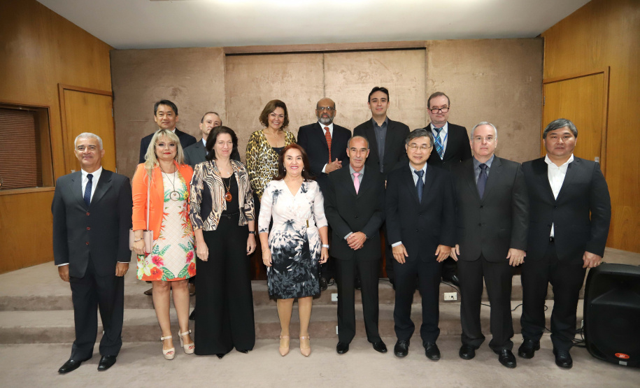 O secretário da Fazenda Renê Garcia, empossa os novos delegados regionais da SEFA.Curitiba, 25-10-19.Foto: Arnaldo Alves / AEN.