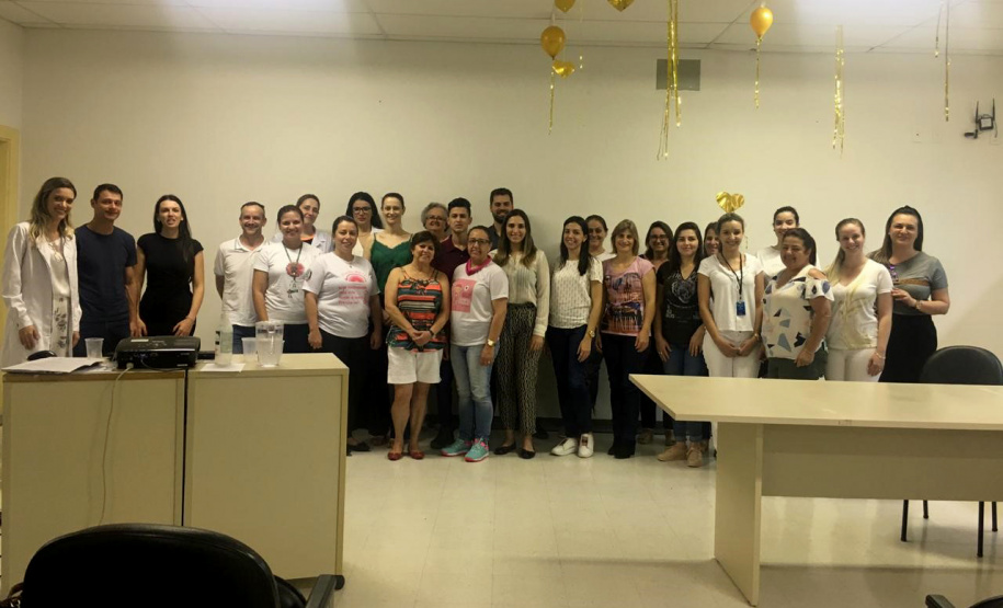 O cuidado com a região da boca reflete em todo o organismo. A saúde bucal tem relação com bactérias e outros microorganismos prejudiciais à saúde que podem acessar o organismo pela boca. “A Secretaria de Saúde desenvolve ações, programas e treinamentos para aprimorar e qualificar os atendimentos aos paranaenses. Cuidar da saúde bucal é uma das medidas para prevenir várias doenças”, alerta o secretário Beto Preto.Foto: Divulgação/SESA