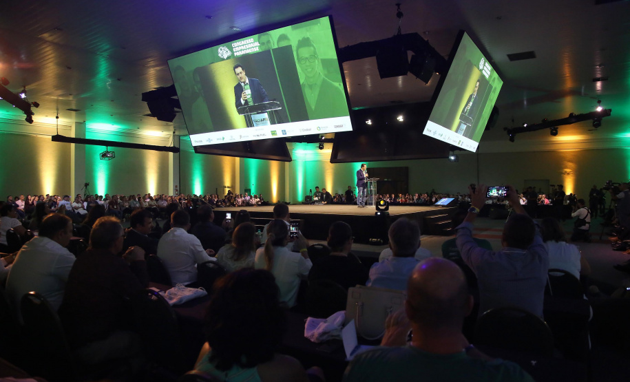 Governador Carlos Massa Ratinho Junior participa em Foz do Iguaçu, do Congresso Empresárial Paranaense. Foz do Iguaçu,25/10/2019 Foto:Jaelson Lucas / AEN