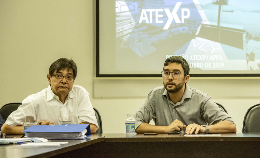 A mudança do conceito do projeto de modernização do Corredor de Exportação Leste do Porto de Paranaguá aumentará a capacidade operacional do complexo em 100%. A ideia inicial era ampliar em 33%. A novidade foi comunicada nesta segunda-feira (28) pelo diretor-presidente da Portos do Paraná, Luiz Fernando Garcia, durante reunião mensal entre a empresa pública e os representantes da Associação dos Terminais do Corredor de Exportação de Paranaguá (Atexp).