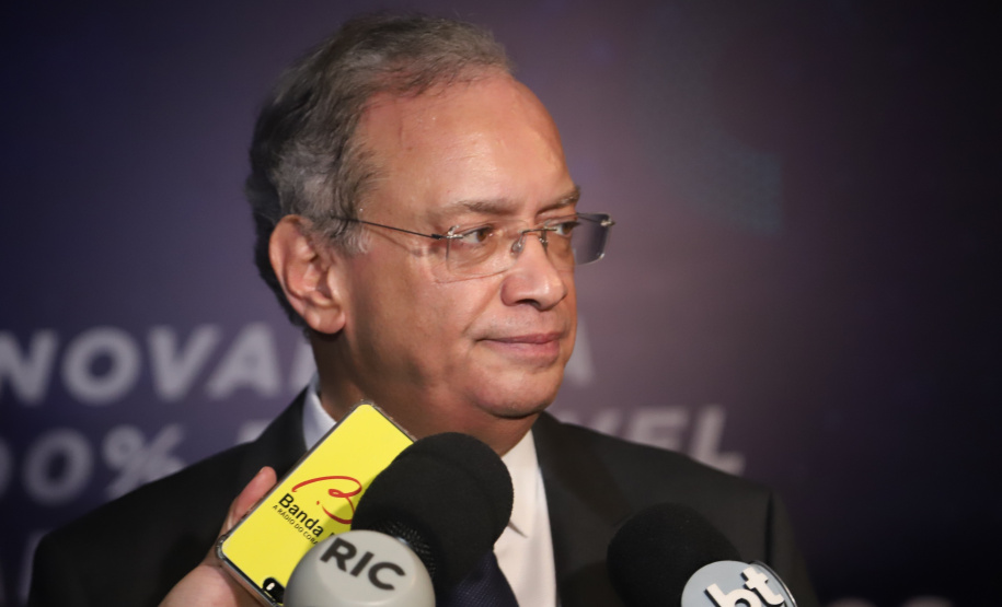 O governador Carlos Massa Ratinho Junior participou nesta segunda-feira (28), em Curitiba, da solenidade de posse da nova diretoria da Fiep, que será liderada pelo empresário Carlos Valter Martins Pedro nos próximos quatro anos. Ele substitui Edson Campagnolo no comando da federação. Foto: José Fernando Ogura/AEN