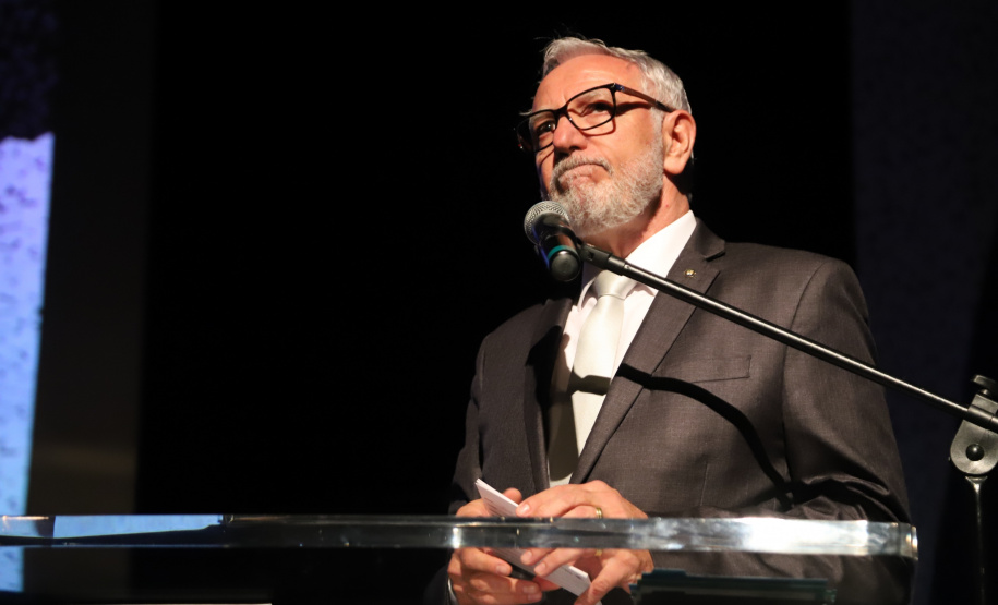 O governador Carlos Massa Ratinho Junior participou nesta segunda-feira (28), em Curitiba, da solenidade de posse da nova diretoria da Fiep, que será liderada pelo empresário Carlos Valter Martins Pedro nos próximos quatro anos. Ele substitui Edson Campagnolo no comando da federação. Foto: José Fernando Ogura/AEN