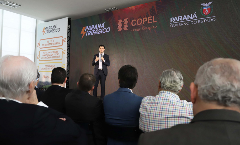 O governador Carlos Massa Ratinho Junior e o presidente da Copel, Daniel Slaviero, lançam nesta terça-feira (29) o Programa Paraná Trifásico, em Curitiba